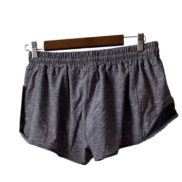 NWT Lululemon Hotty Hot Short II 2.5" Heather Lux‎ Multi Black Sz 12 - Picture 2 of 3